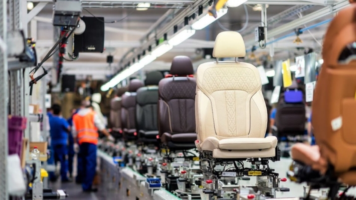 DimoMaint manufacturing car seats